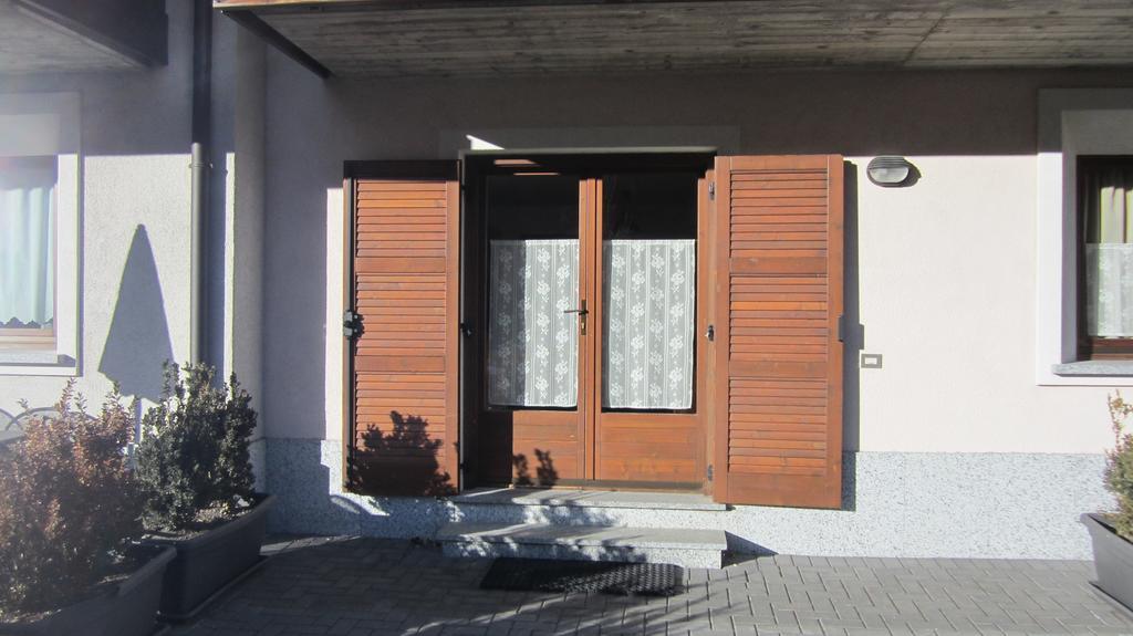 Casa Grazia Διαμέρισμα Isolaccia Εξωτερικό φωτογραφία